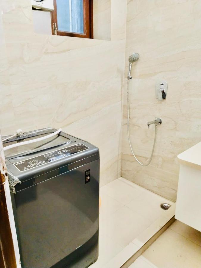 Fortune Home Service Apartment 2Bhk,E28 Saket 2A Nuova Delhi Esterno foto