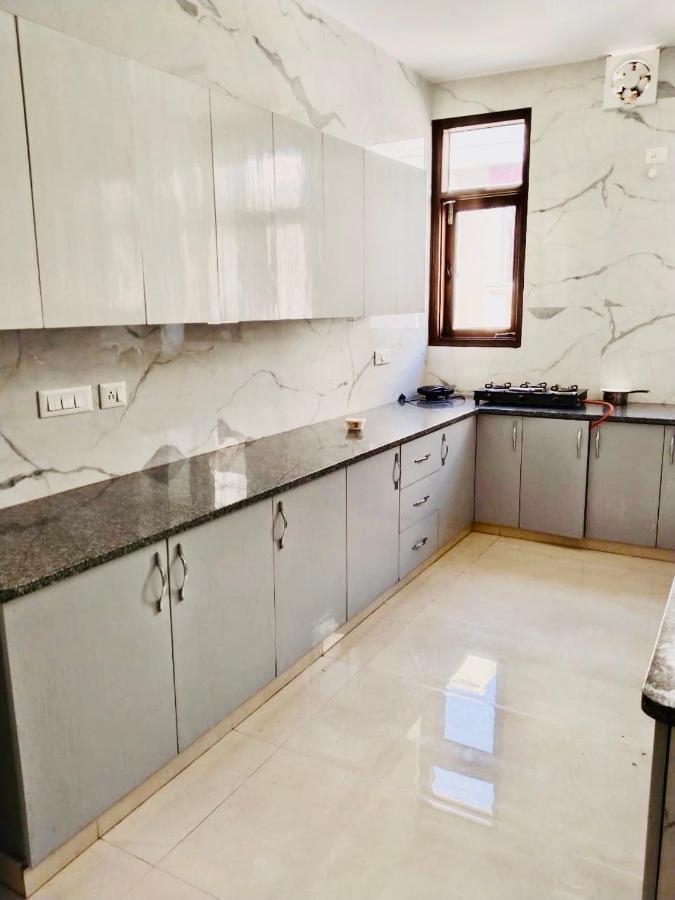 Fortune Home Service Apartment 2Bhk,E28 Saket 2A Nuova Delhi Esterno foto