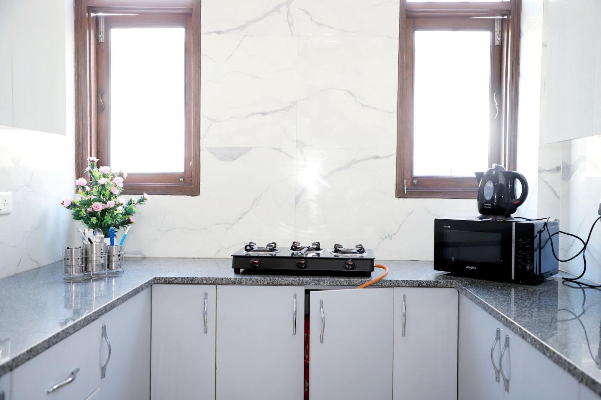Fortune Home Service Apartment 2Bhk,E28 Saket 2A Nuova Delhi Esterno foto